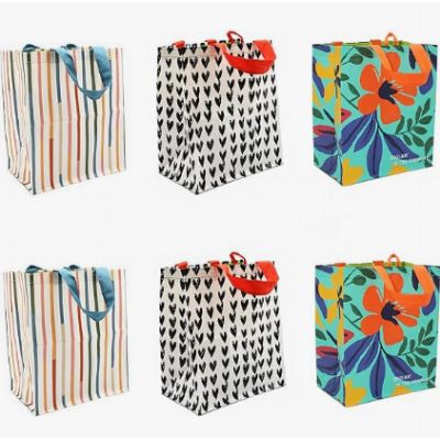 Da li se netkane torbe za odjeću lako slažu?